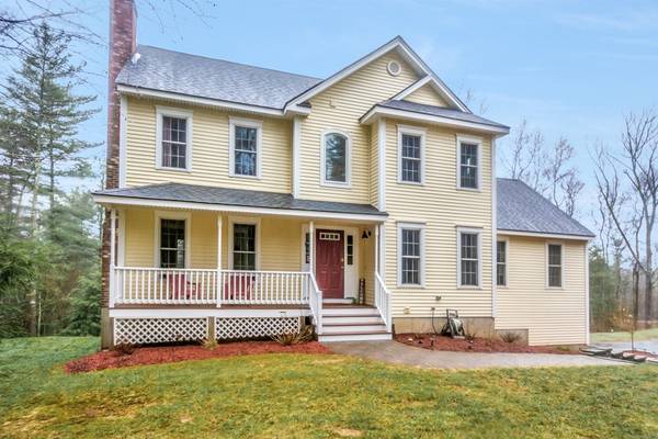 5 Eleanor Ln,  Charlton,  MA 01507