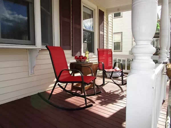 56 Samoset St, Plymouth, MA 02360