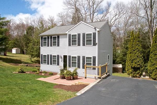 32 Whitetail Cir, Southbridge, MA 01550