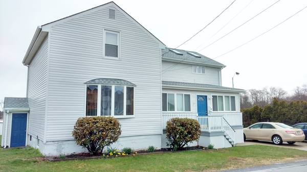 21 Orlando St, Swansea, MA 02777