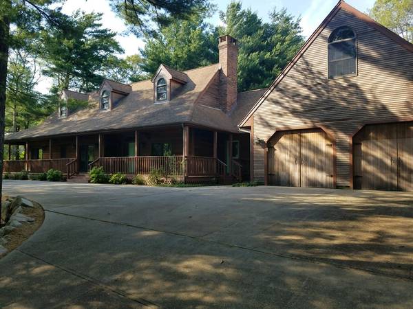 39 Marla Ln, Falmouth, MA 02536