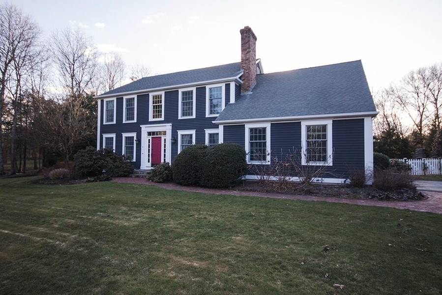 6 Columbine Road, Rehoboth, MA 02769