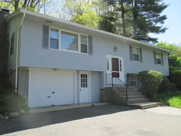 27 Westview Ter, Easthampton, MA 01027