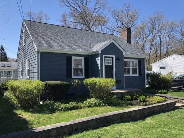 62 Lexington Ave, Dartmouth, MA 02747