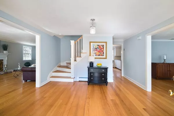 Medfield, MA 02052,70 Indian Hill Rd