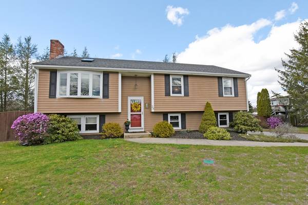 28 Blacksmith Rd, Seekonk, MA 02771