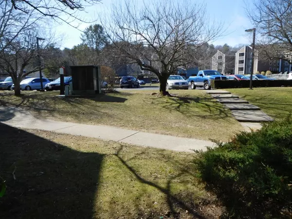 Plymouth, MA 02360,7 Marc Dr #7A4