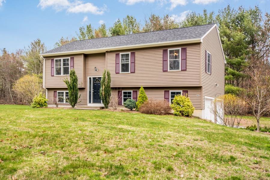 461 Howe St, East Brookfield, MA 01515