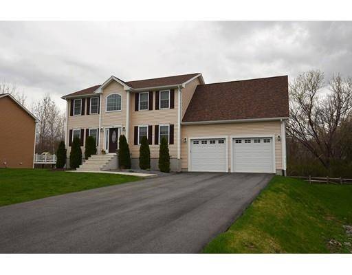 Seekonk, MA 02771,10 Evelyn Way