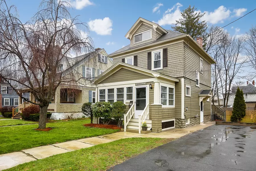 122 Highland Avenue, Lowell, MA 01851