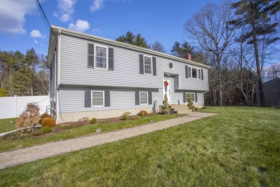 403 Foundry St, Easton, MA 02356