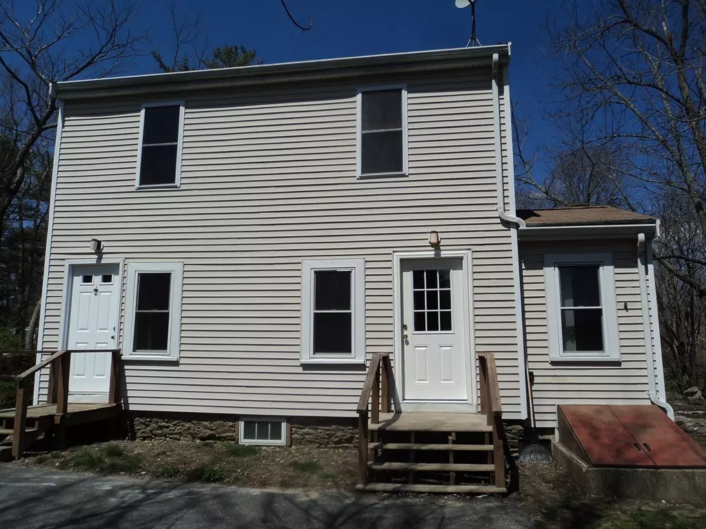 Dighton, MA 02715,1563 Pine St