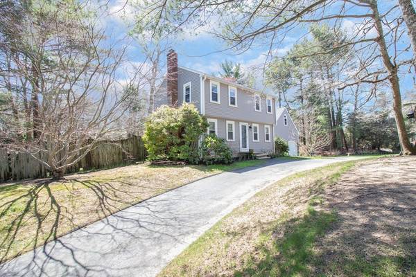 Kingston, MA 02364,8 Pine Brook Dr