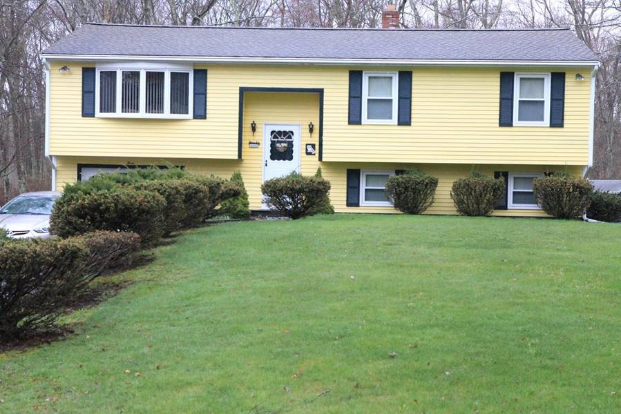 3 Martin St, Rehoboth, MA 02769