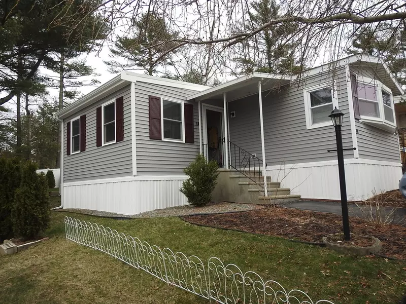 14 Judith Circle, Wareham, MA 02576