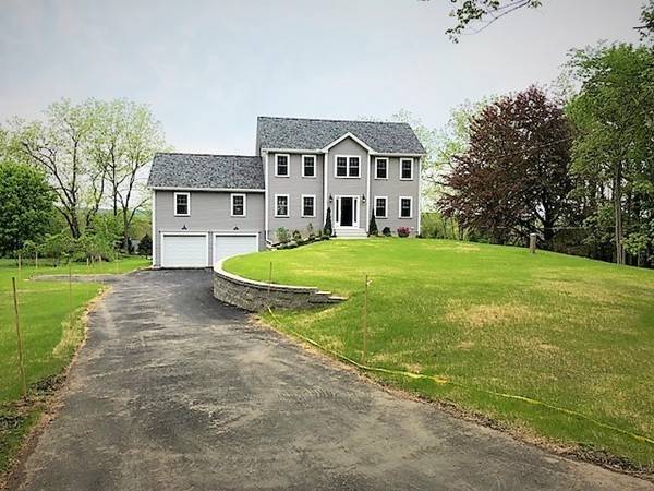 585 Chestnut St, Ashland, MA 01721