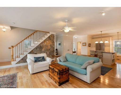 22 Longhill Dr, Sandwich, MA 02537