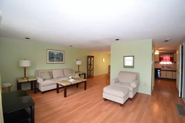 3 Franklin Sq #B, Randolph, MA 02368