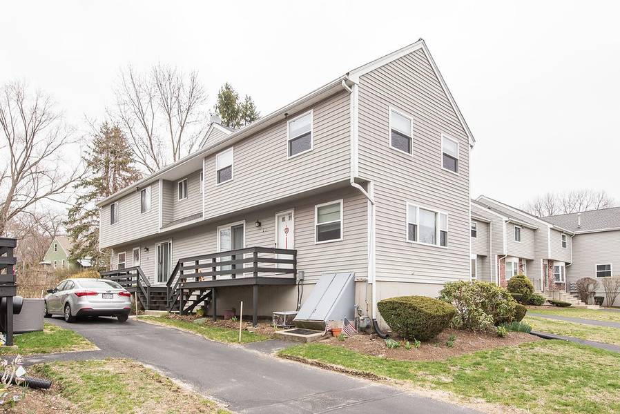 55 Leedham St #2-1, Attleboro, MA 02703