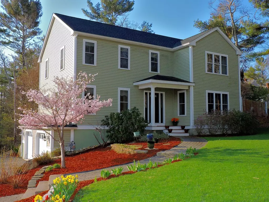 Plymouth, MA 02360,300 Summer