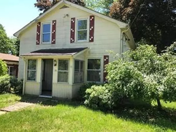 33 Andover Ave, Attleboro, MA 02703
