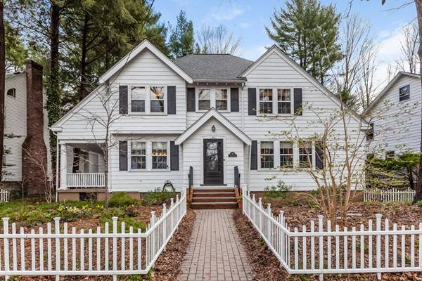 92 Varick Rd, Newton, MA 02468