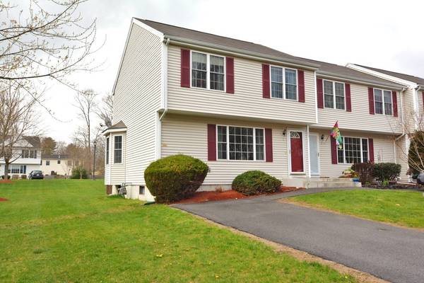 73 Steeple Chase Cir #1, Attleboro, MA 02703