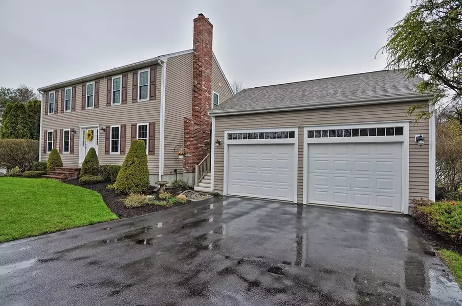 5 Fieldstone Cir, Norton, MA 02766