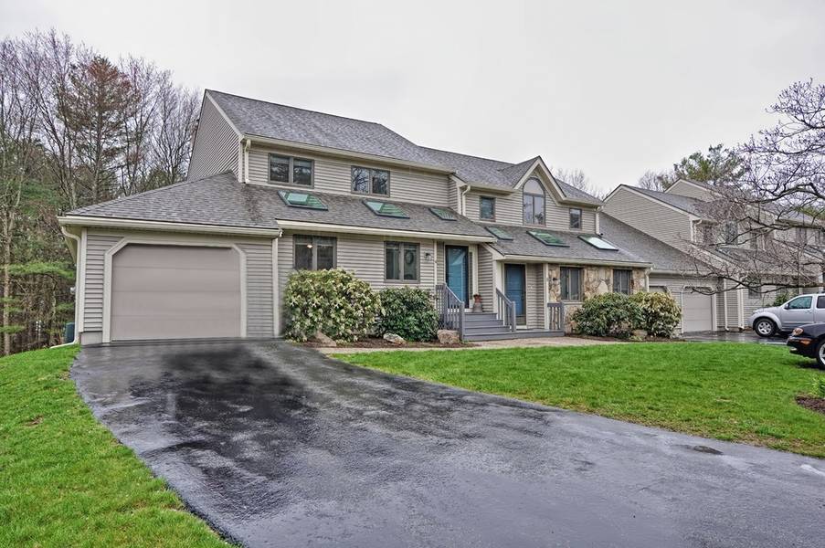 4 Applewood Ln #4, Franklin, MA 02038