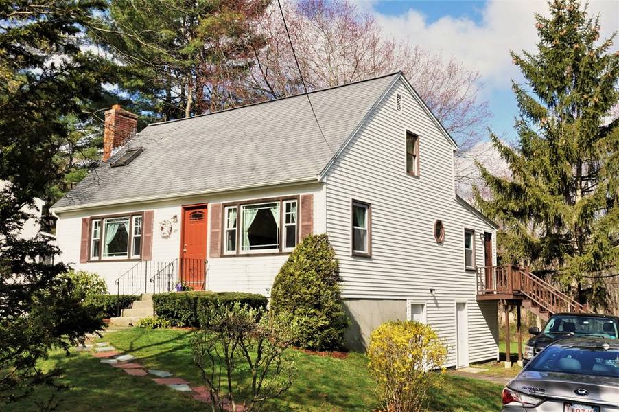 47 Maynard St, Westborough, MA 01581