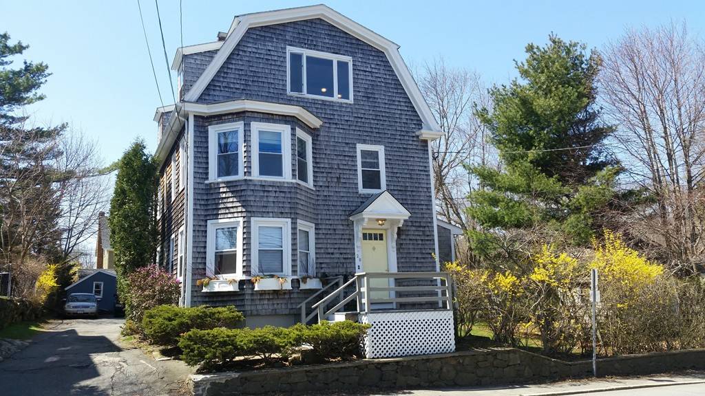 28 Village St. #3, Marblehead, MA 01945