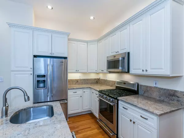 17 High St #1, Brookline, MA 02445