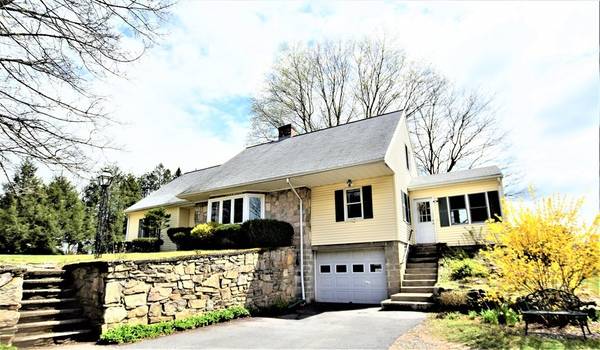 14 Crawford St, Northborough, MA 01532