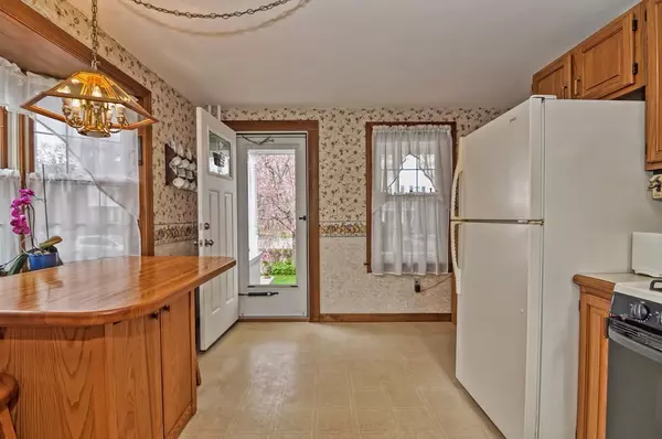 Walpole, MA 02032,8 Maguire Park