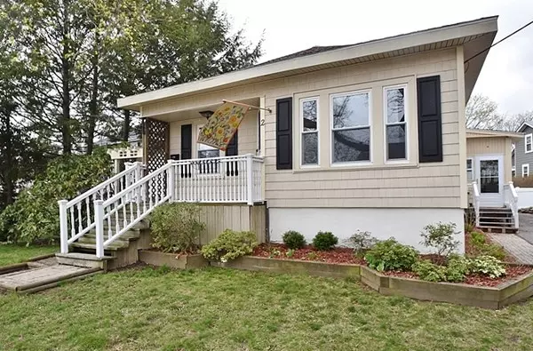 2 Bayview Ter, Danvers, MA 01923