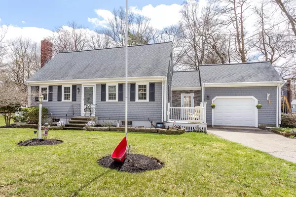 5 Robert Plunkett Cir, Randolph, MA 02368