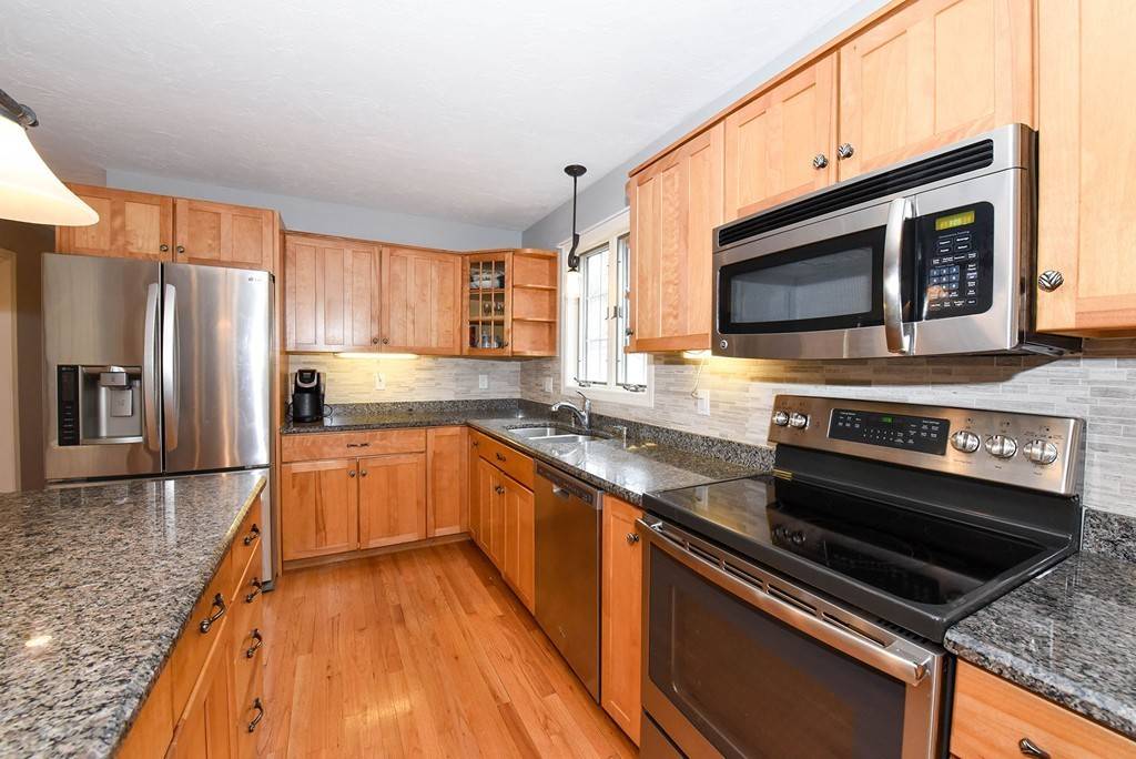 Groton, MA 01450,17 Kirk Farm Rd