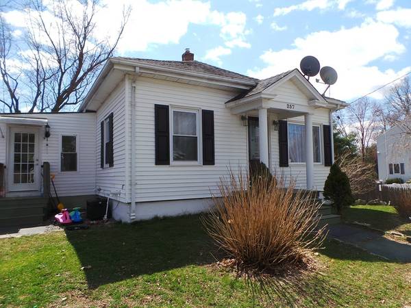 257 Forest Ave, Seekonk, MA 02771