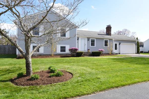 34 Ralston Rd, Weymouth, MA 02190