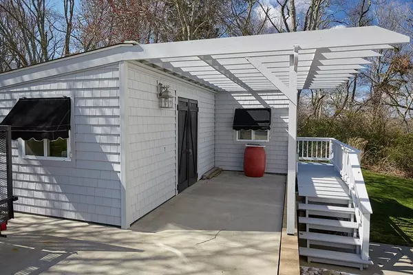 Westport, MA 02790,14 David Road