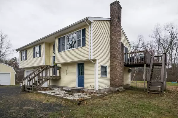 3 Iroquois Drive, Southwick, MA 01077