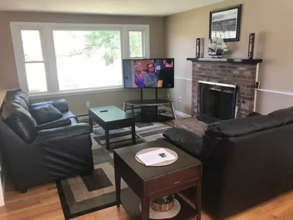 Plymouth, MA 02360,72 Carver Rd