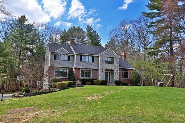 101 Granville Lane, North Andover, MA 01845