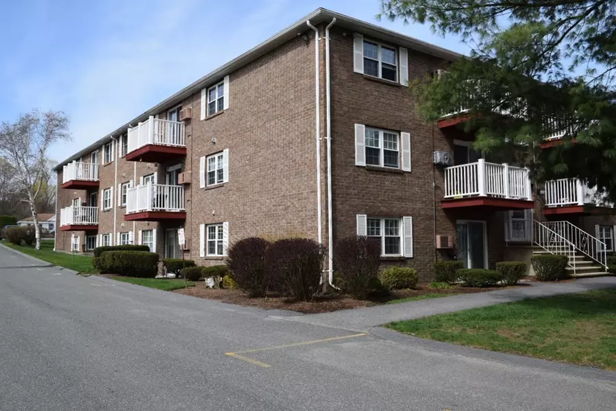 1 Brown Ave #1-28, Amesbury, MA 01913