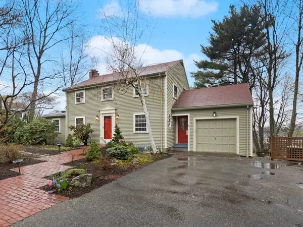 65 Shornecliffe Rd, Newton, MA 02458