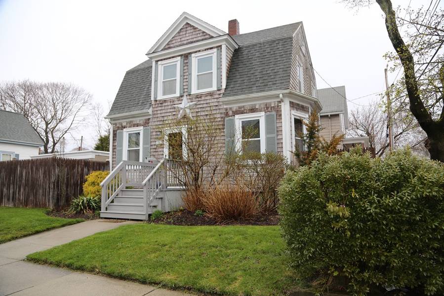 414 Park St, New Bedford, MA 02740