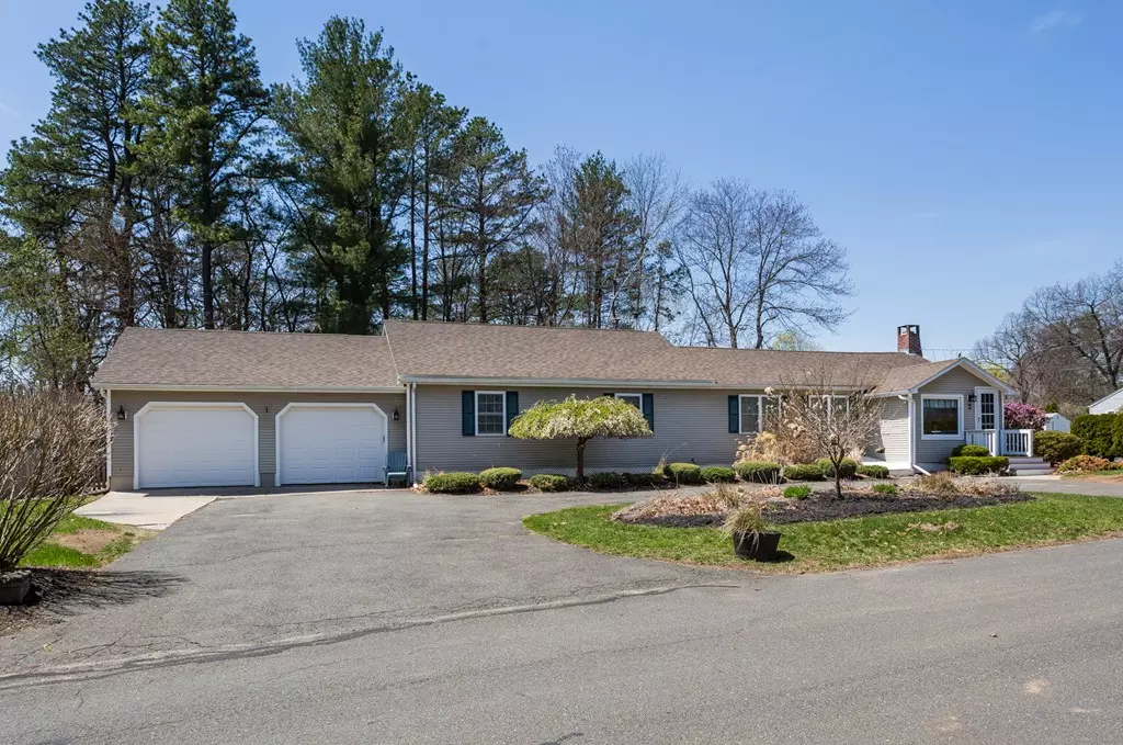 Southwick, MA 01077,2 Pine Road