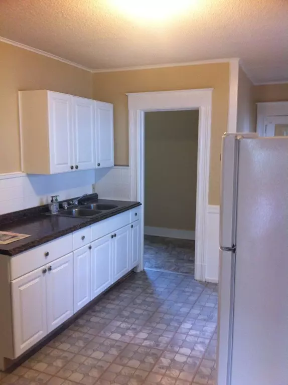 Westfield, MA 01085,53 Jefferson St