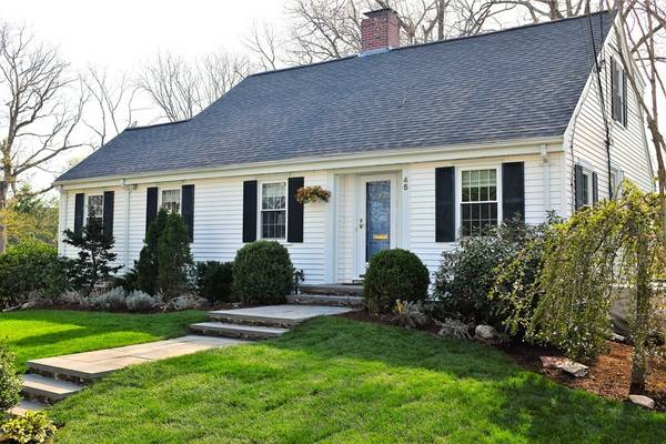 45 Hickory Cliff Rd, Newton, MA 02464