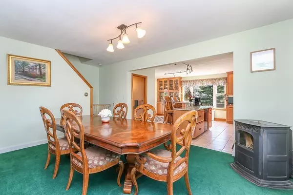 Newton, MA 02465,14 Elm Ct